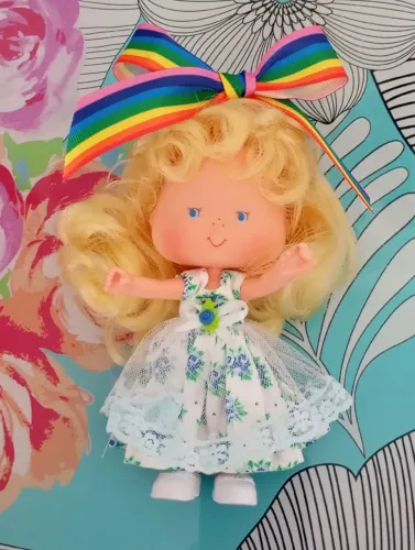 Boneca Moranguinho - Arco-íris