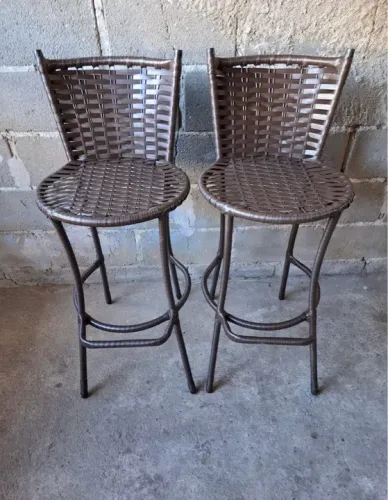 Banquetas novas cada 
