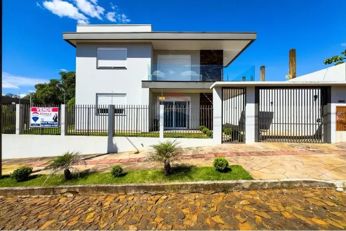 Casa de Esquina com Duas Moradias no Bairro Cerâmica Aceita Permuta por Apartamento até R