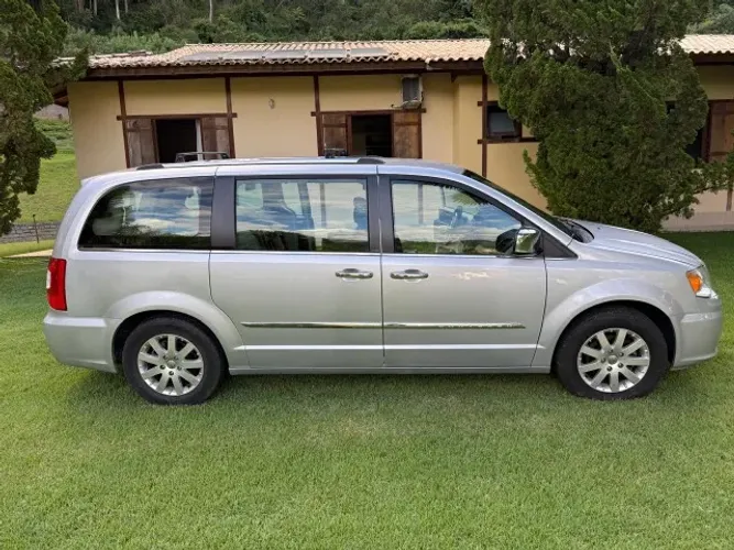 Chrysler Town & Country Limited 3.8 /3.6 V6 Aut. 2011