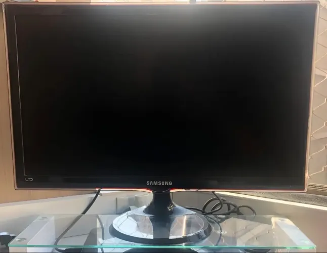TV/Monitor Samsung 24? Full HD (1920×1080)