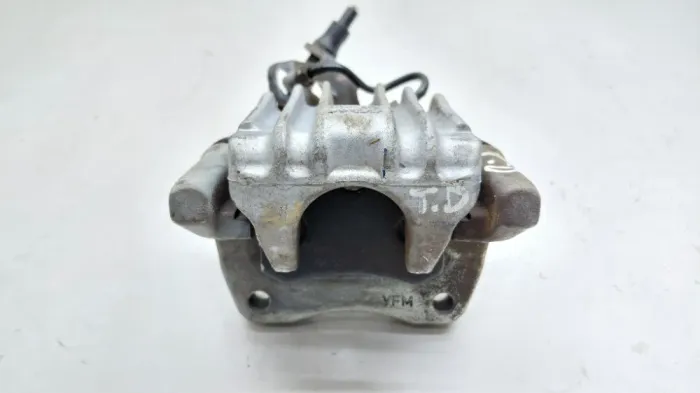 Cavalete Traseiro Direito Vw Jetta 2.0 2013 2014 
