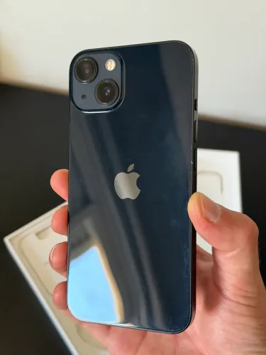 iPhone 13 Azul - 128GB - usado
