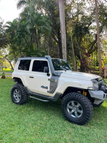 Troller T-4 4X4 3.2 20V TDI Cap. Rígida Diesel 2017