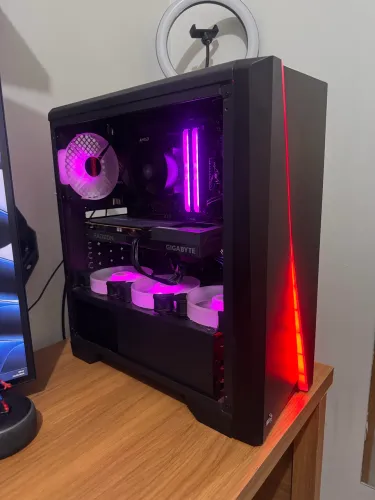 Gabinete Aerocool Clyon Mid Tower + 4 Fans RGB + Controladora