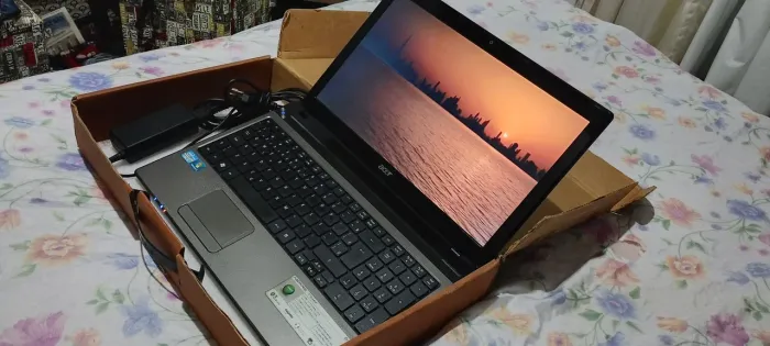 Notetbook acer core i3 hd 500 4gb bateria boa