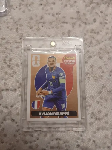Mbappe bronze figurinha legend
