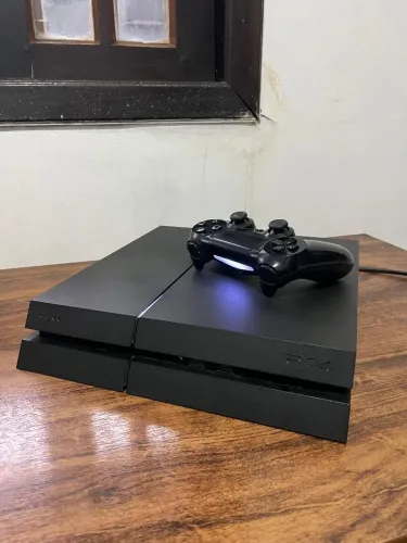 Playstation 4 + GTA V *todo original