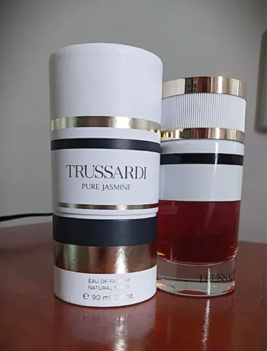 Pure Jasmine Trussardi (Não acha no Brasil)