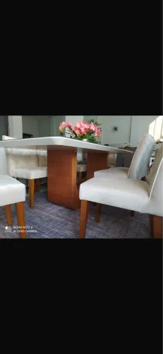 Mesa de Jantar 8 Lugares + 8 Cadeiras | Excelente Estado