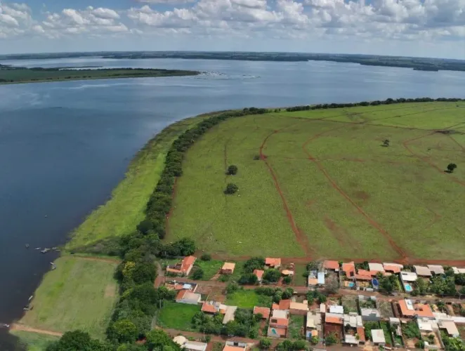 Terreno na beira do rio barragem água vermelha