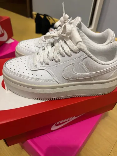 tênis Nike n 35
