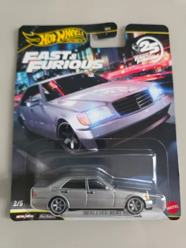 Hotwheels Premium Mercedes-Bens 500 SEL
