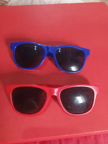 2 óculos de sol da marca Coca-Cola, LEIA O ANÚNCIO