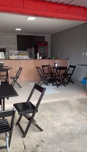 Vendo lanchonete com todos itens dentro