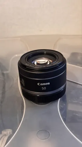 Lente Canon RF 50mm