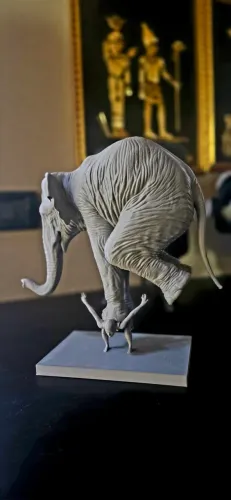 Escultura impressão 3d - Sob Pressão O Peso do Impossível
