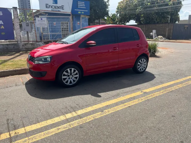 Volkswagen Fox 1.6 MI Total Flex 8V 5P 2013