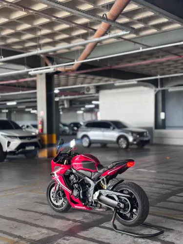 Cbr 650r impecável