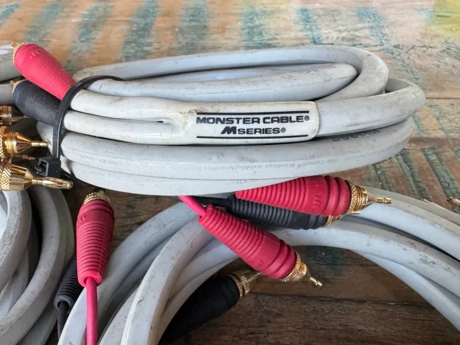 Cabo De Som Monster Cable M Series
