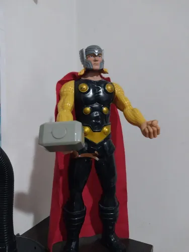 Boneco original do Thor Hasbro 30cm (2013) - Com martelo