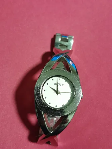 Relógio Dkny Quartz feminino