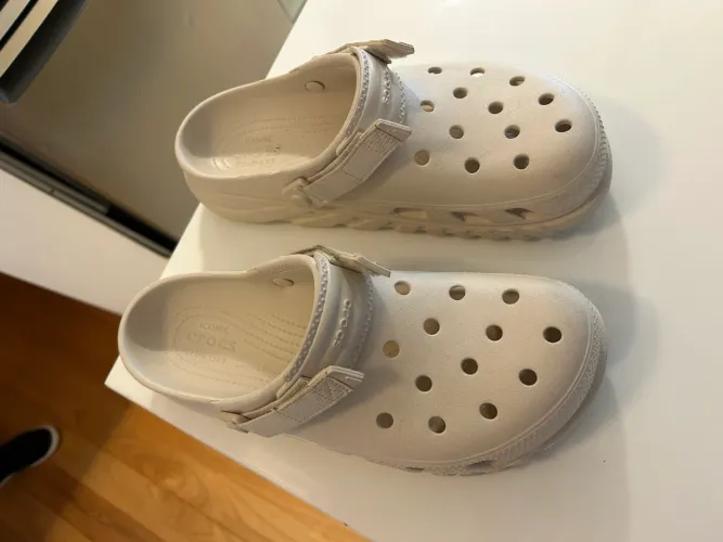 Crocs bege 