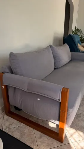 Sofá azul de 3 lugares
