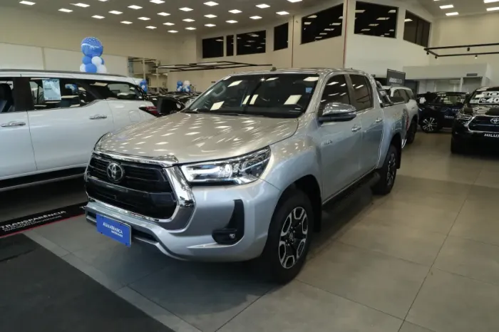 Toyota Hilux CD SRX 4X4 2.8 TDI 16V Diesel Aut. 2024