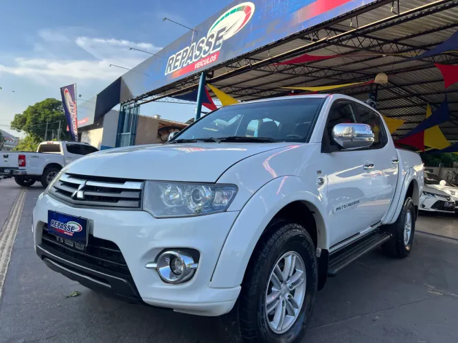 Mitsubishi L200 Triton HPE 3.2 CD TB Int.diesel MEC 2015