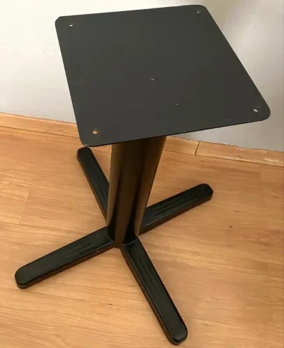 Base para mesa em Metal