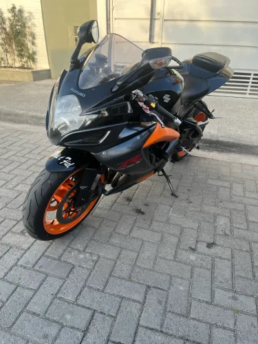 Vende se Srad 750 ano 2008 tudo ok de motor e documento