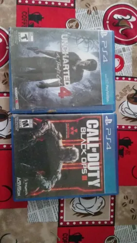 Estou vendendo esses dois jogos de ps4 por 100 ou 90