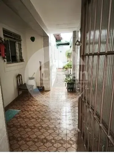 Casa em Vila Ema
