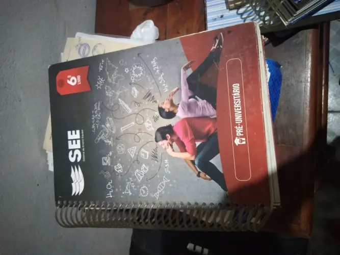 Livro universitário