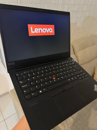 Notebook Lenovo E14