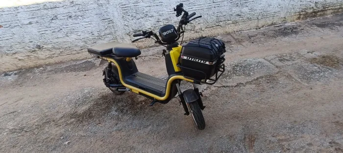 Autopropelido Scooter Bolt Work