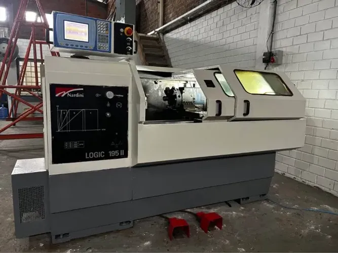 Torno CNC Logic 195