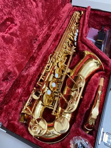 Saxofone Alto Yamaha YAS 24ll