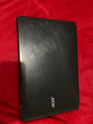 Notebook Acer I3 valor negociável.