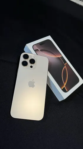 iPhone 16 pro max 256 titânio deserto 