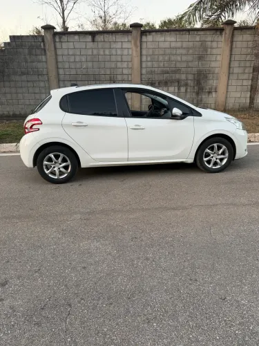 Peugeot 208 Allure 1.5 Flex 8V 5P 2014