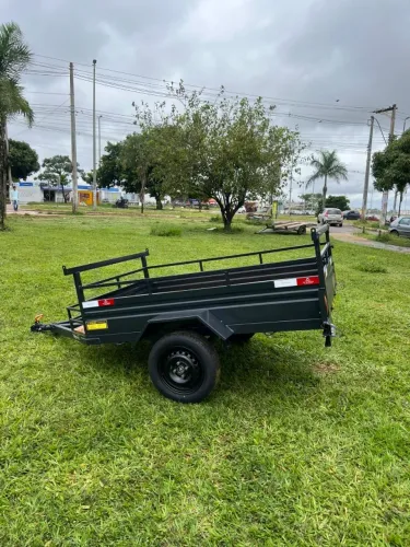 Reboque 2.00 x 1.20 desenvolvido para diferentes tipos de serviço