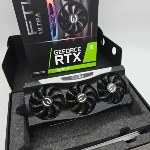 Placa de vídeo NVIDIA RTX 3070 TI EVGA FTW3 ULTRA GDDR6X