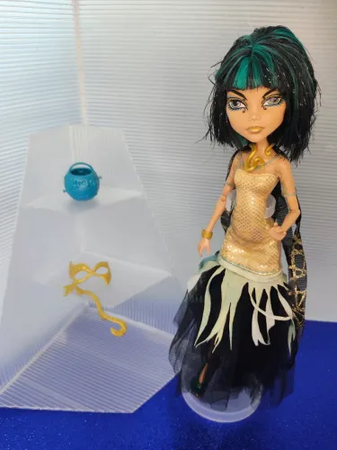 Boneca Cleo Ghouls rule monster high