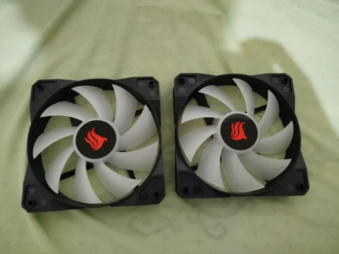 Duas ventoinhas. LEIA A DESCRIÇÃO