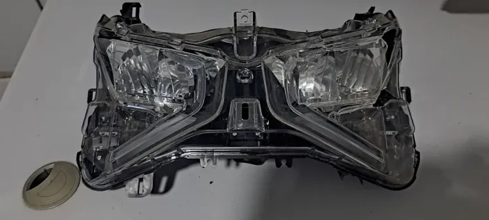 Farol Yamaha XMAX 2025 2026