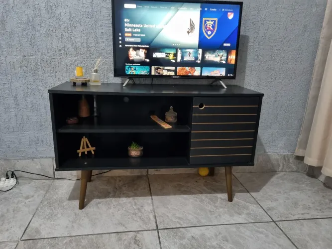 RACK PARA TV PRETO RETRO
