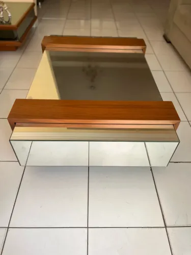 Mesa de centro espelhada