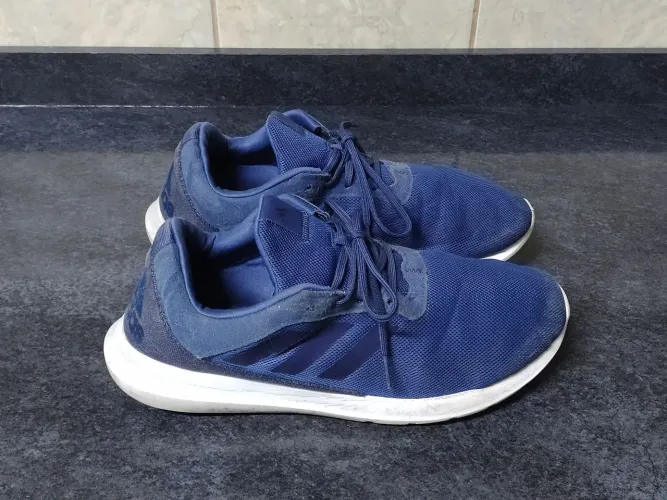 Tênis Adidas 43